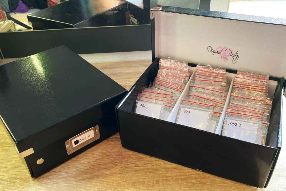 Diamond Painting Steine Aufbewahrung Box - für viele Reststeine